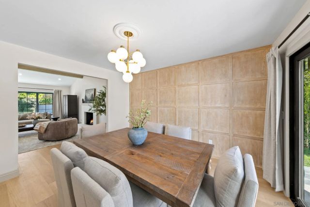 8390 Cliffridge Ln, La Jolla, CA 92037