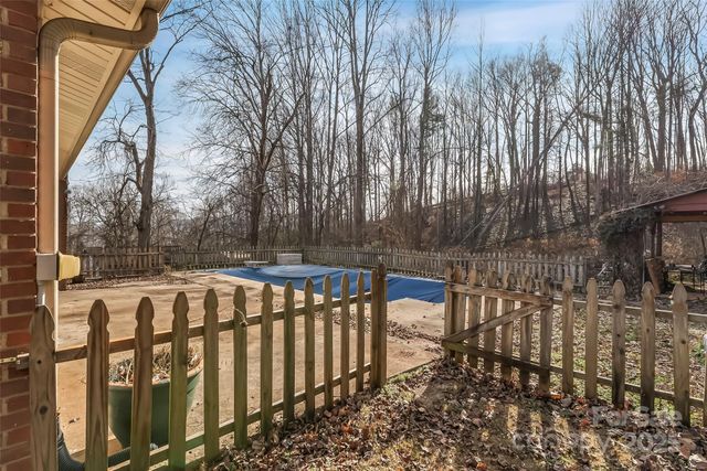 109 Dogwood Court, Morganton, NC 28655