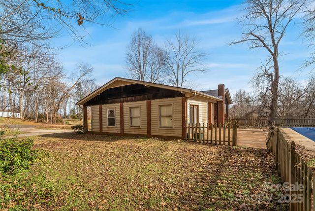 109 Dogwood Court, Morganton, NC 28655