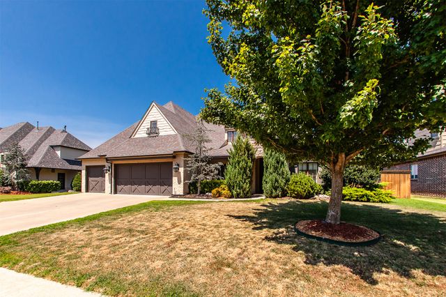 211 E 127th Street S, Jenks, OK 74037