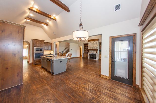 211 E 127th Street S, Jenks, OK 74037