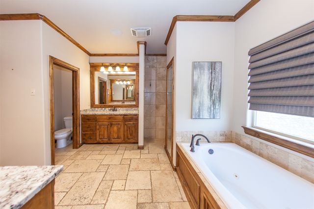 211 E 127th Street S, Jenks, OK 74037