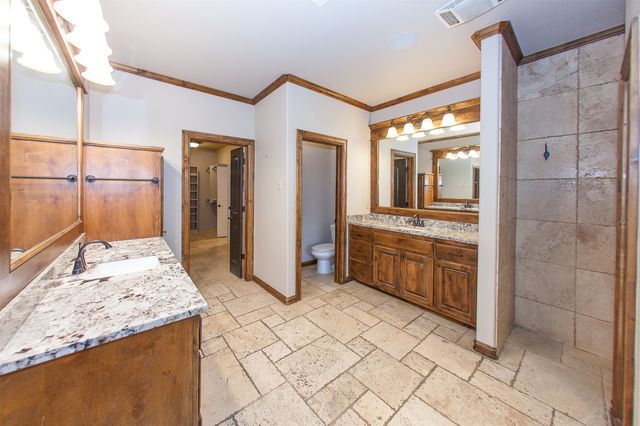211 E 127th Street S, Jenks, OK 74037