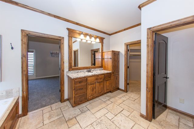211 E 127th Street S, Jenks, OK 74037