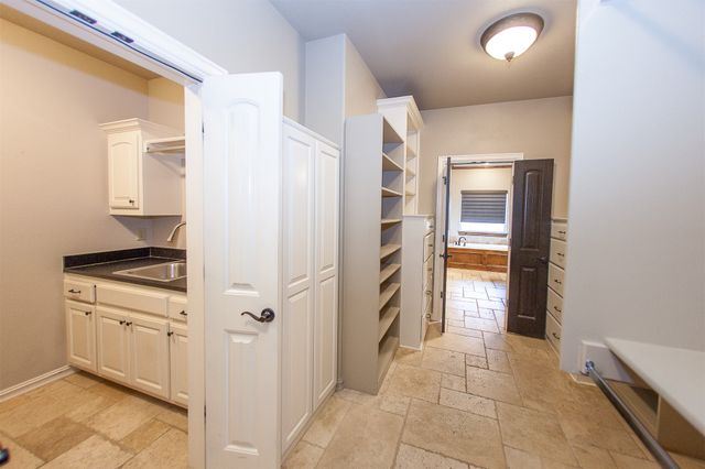 211 E 127th Street S, Jenks, OK 74037
