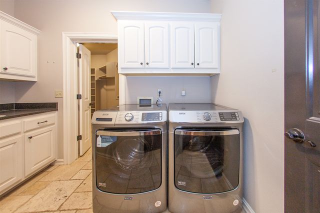 211 E 127th Street S, Jenks, OK 74037