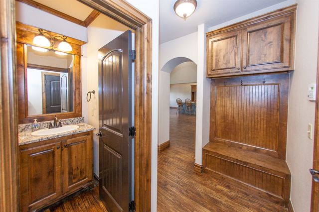 211 E 127th Street S, Jenks, OK 74037