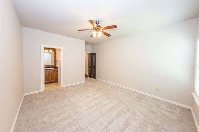 211 E 127th Street S, Jenks, OK 74037