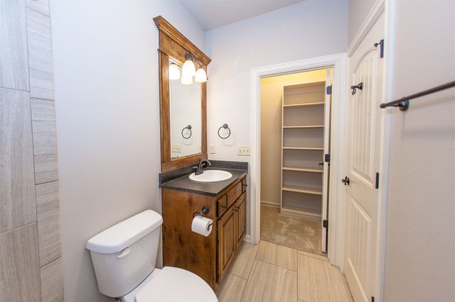 211 E 127th Street S, Jenks, OK 74037