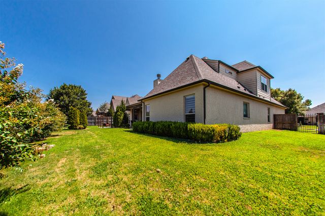 211 E 127th Street S, Jenks, OK 74037