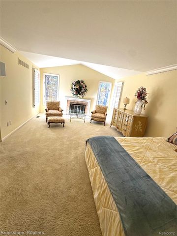 1289 Greenglen Court, Bloomfield Hills, MI 48304