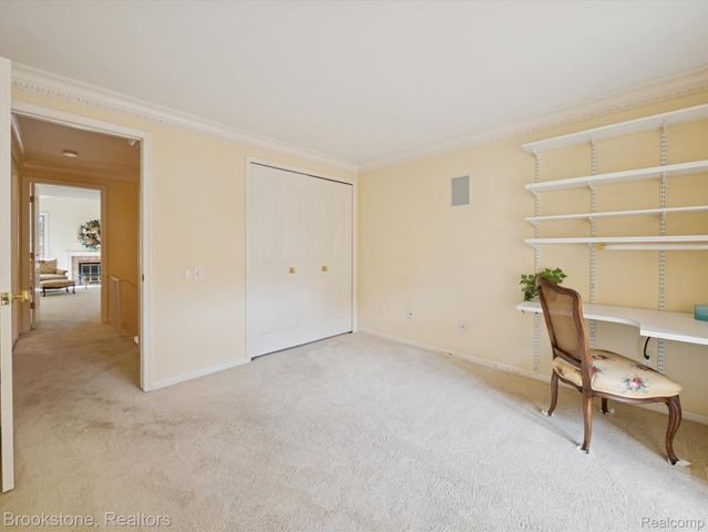 1289 Greenglen Court, Bloomfield Hills, MI 48304