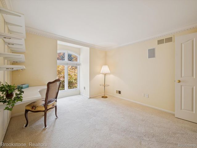 1289 Greenglen Court, Bloomfield Hills, MI 48304