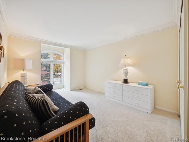 1289 Greenglen Court, Bloomfield Hills, MI 48304