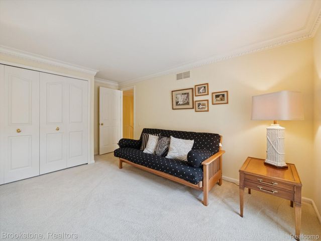 1289 Greenglen Court, Bloomfield Hills, MI 48304