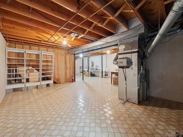 1289 Greenglen Court, Bloomfield Hills, MI 48304