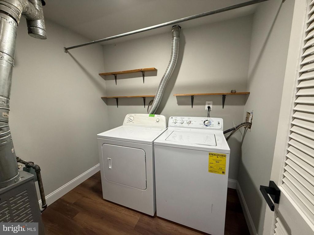Image 20 of property listing at 1709 DUTCH VILLAGE DR #M-394, Landover, MD 20785
