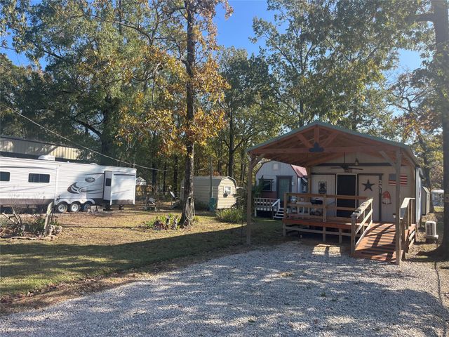 231 Jamaica Avenue, Point Blank, TX 77364