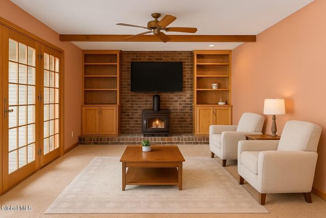 15 Tower Hgts, Colonie, NY 12211