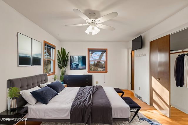 15 Tower Hgts, Colonie, NY 12211