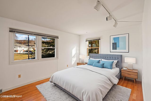 15 Tower Hgts, Colonie, NY 12211