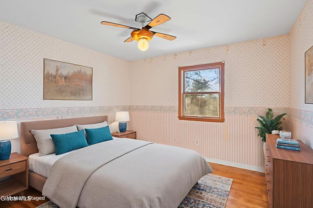 15 Tower Hgts, Colonie, NY 12211