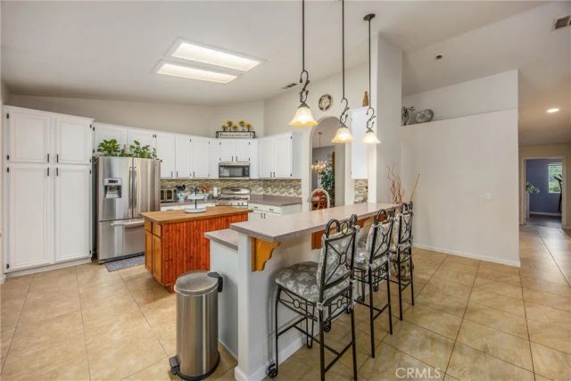 13997 Riverside, Apple Valley, CA 92307