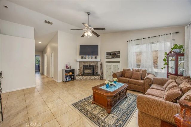 13997 Riverside, Apple Valley, CA 92307