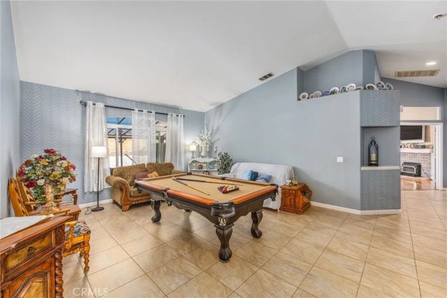 13997 Riverside, Apple Valley, CA 92307