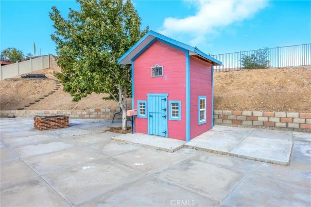 13997 Riverside, Apple Valley, CA 92307
