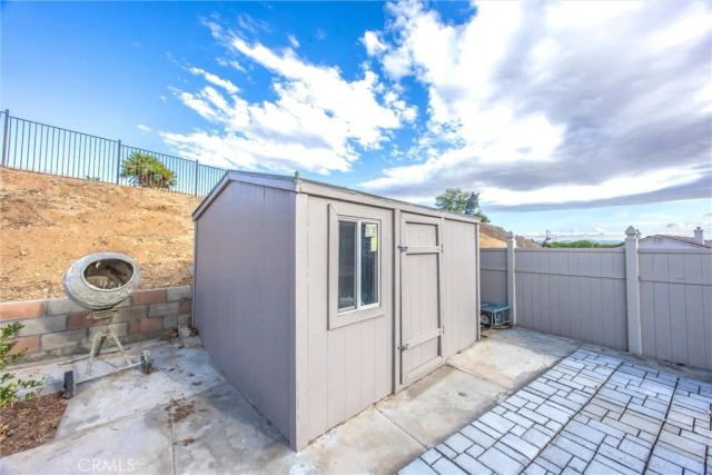 13997 Riverside, Apple Valley, CA 92307