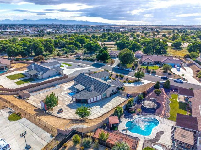 13997 Riverside, Apple Valley, CA 92307