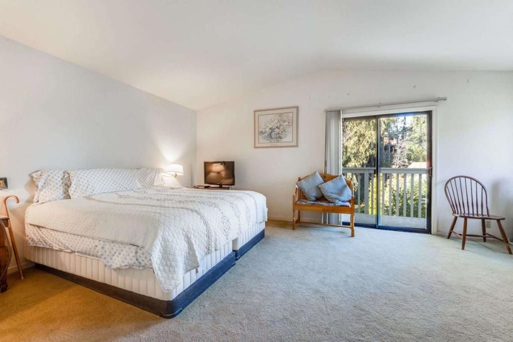 Image 25 of property listing at 10675 Clubhouse Lane, Cupertino, CA 95014