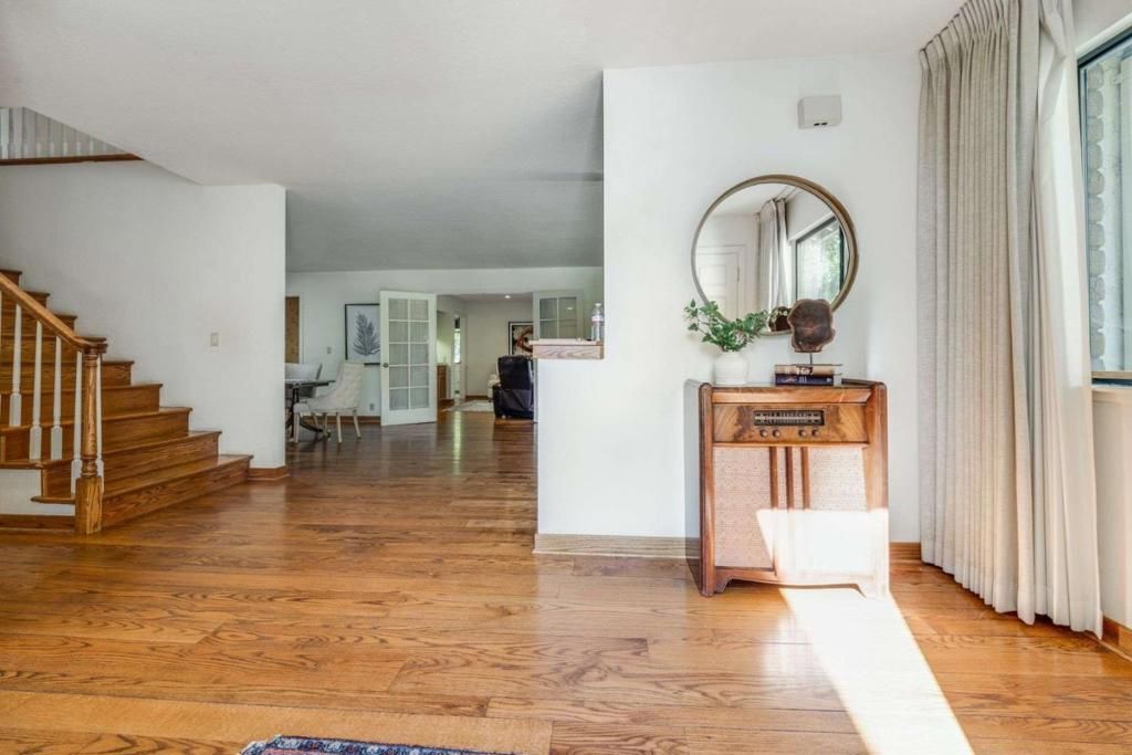 Image 4 of property listing at 10675 Clubhouse Lane, Cupertino, CA 95014