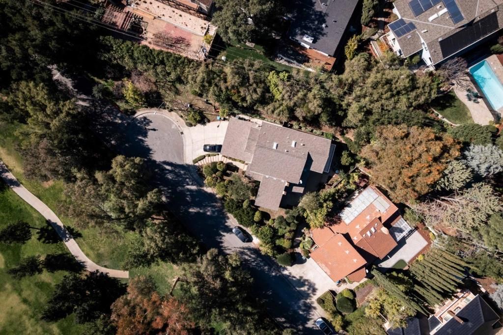 Image 42 of property listing at 10675 Clubhouse Lane, Cupertino, CA 95014