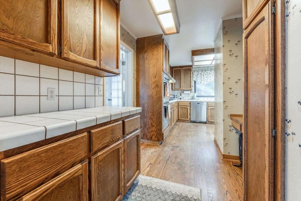Image 9 of property listing at 10675 Clubhouse Lane, Cupertino, CA 95014
