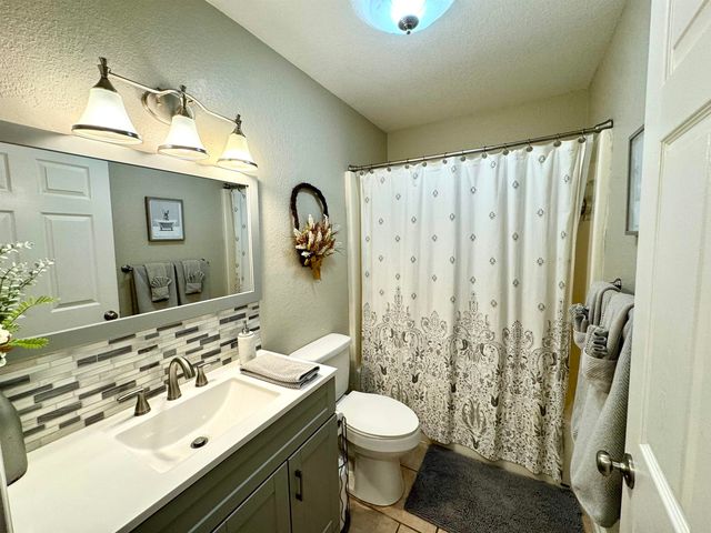 98 Garden Lane, Calico Rock, AR 72519