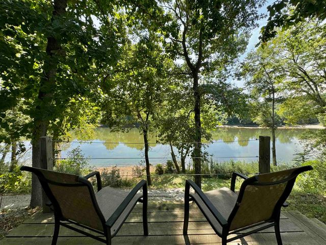 98 Garden Lane, Calico Rock, AR 72519