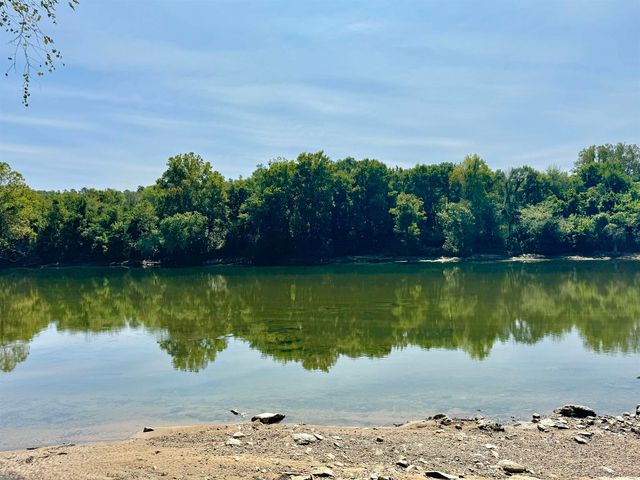 98 Garden Lane, Calico Rock, AR 72519