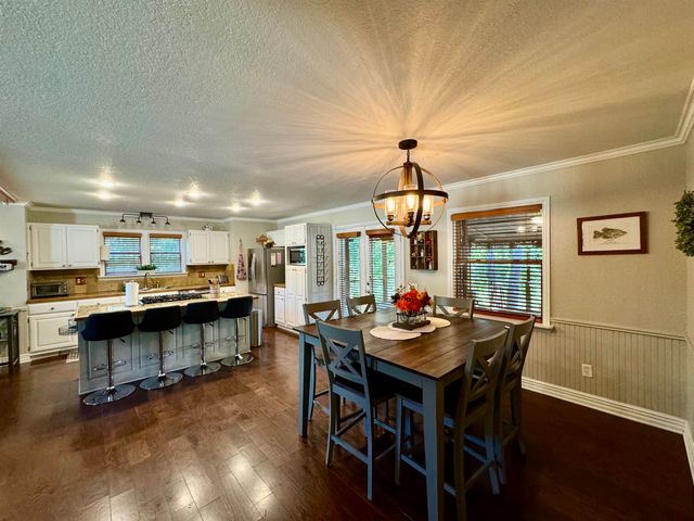 98 Garden Lane, Calico Rock, AR 72519