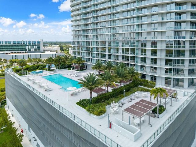 2411 Laguna Circle 2803, Miami, FL 33181