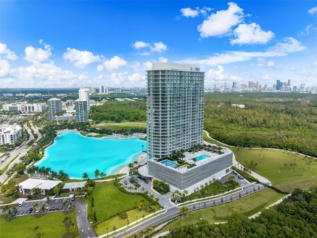 2411 Laguna Circle 2803, Miami, FL 33181