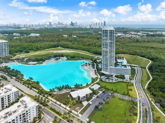 2411 Laguna Circle 2803, Miami, FL 33181