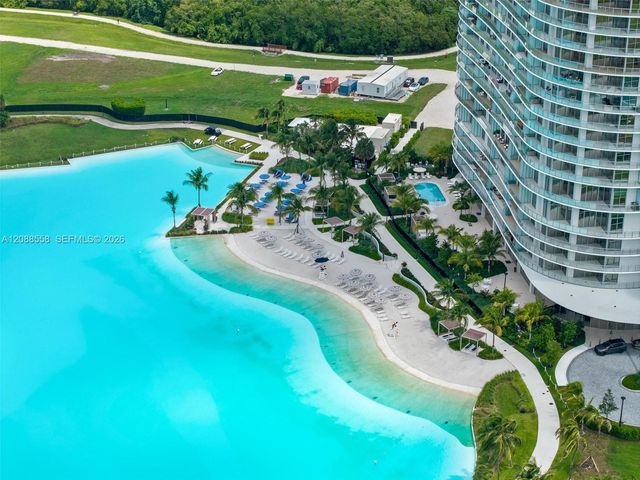 2411 Laguna Circle 2803, Miami, FL 33181