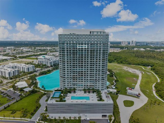 2411 Laguna Circle 2803, Miami, FL 33181