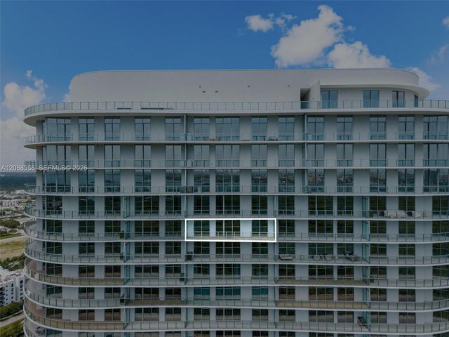 2411 Laguna Circle 2803, Miami, FL 33181