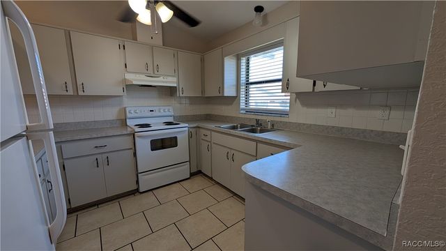 5334 W Customer Court, Lecanto, FL 34461