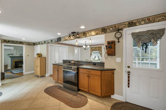 2 Belmont Circle, Hampton, NH 03842