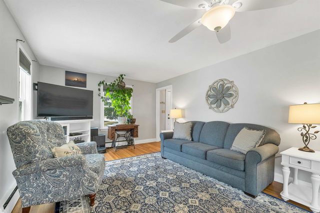 2 Belmont Circle, Hampton, NH 03842