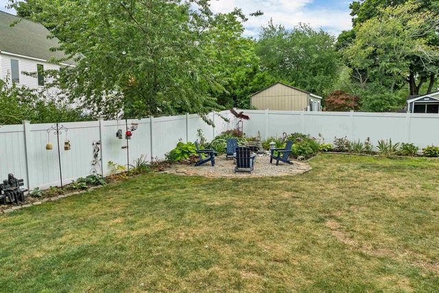 2 Belmont Circle, Hampton, NH 03842